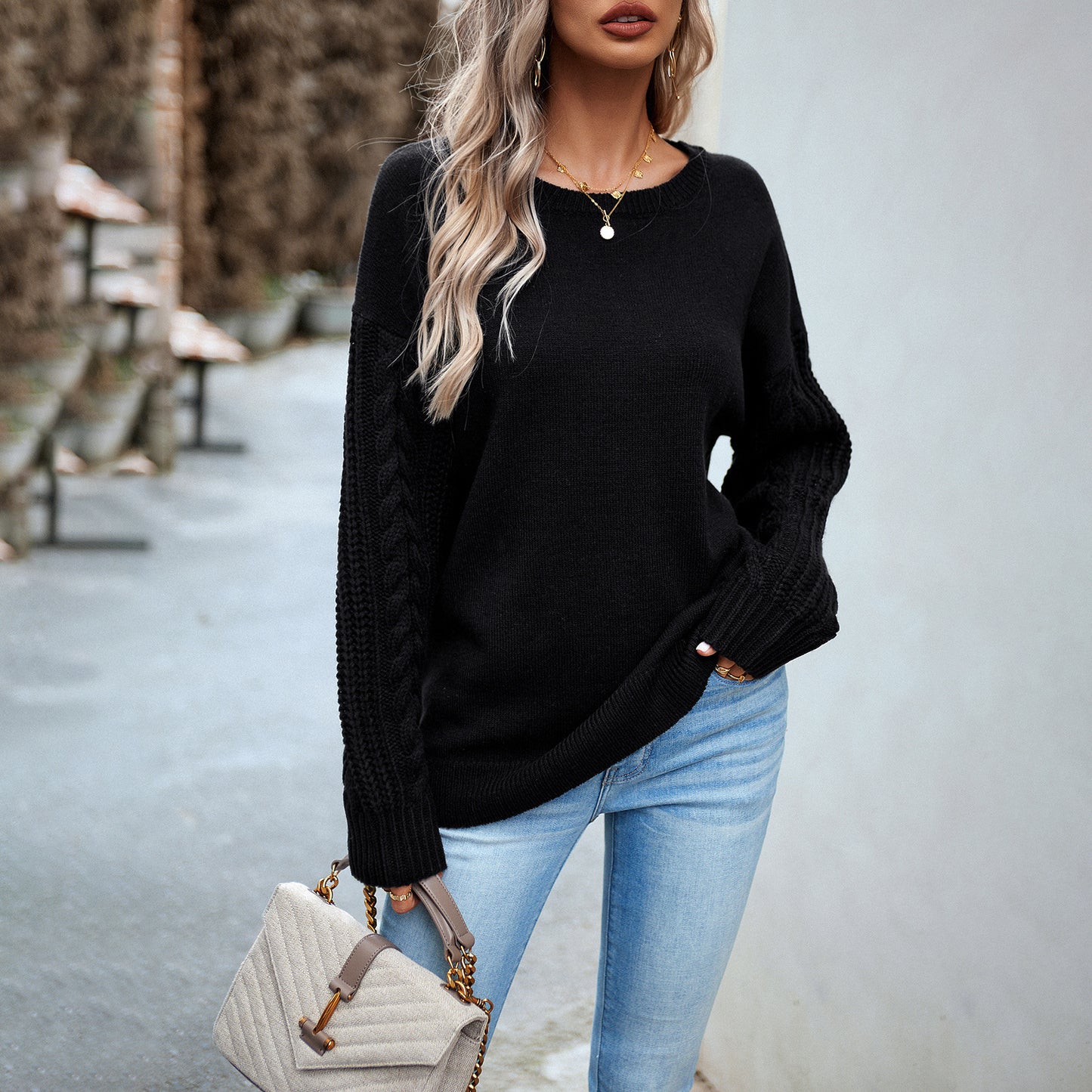 Women's Fashionable Simple Round Neck Sweater - Daily Cozy Closet