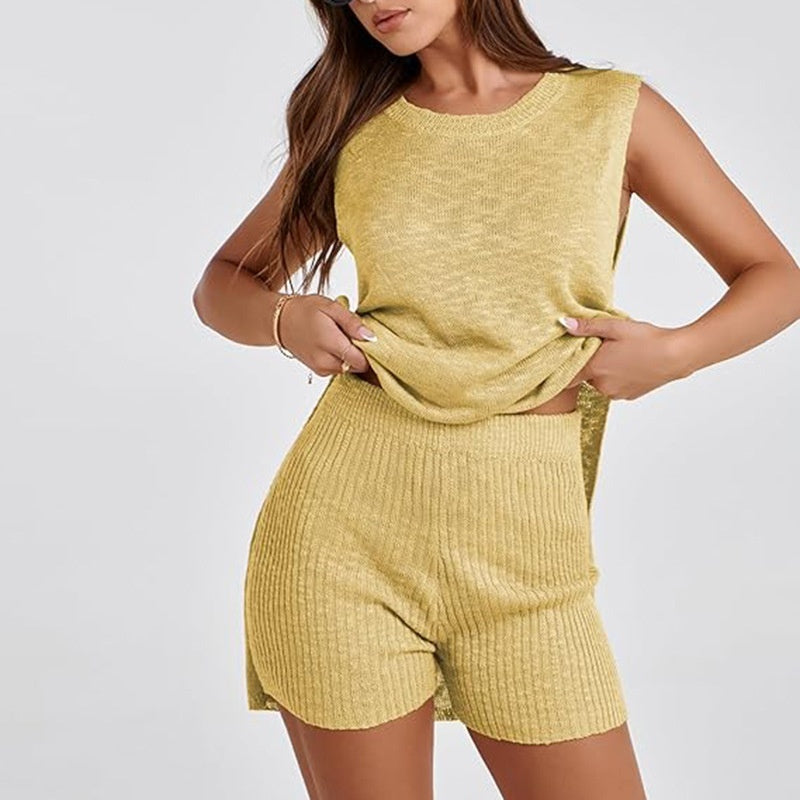 đ´ Effortless Knit Comfort â Women's Summer Split Vest & Shorts Set - Daily Cozy Closet