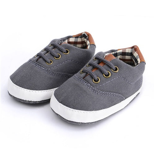 👶 Solid Color Baby Canvas Shoes – Soft Bottom Toddler Sneakers with Lace-Up Design - Daily Cozy Closet